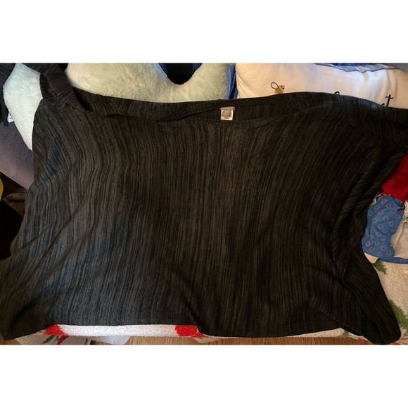 Converse One Star pull over sweater. - Picture 7 of 7